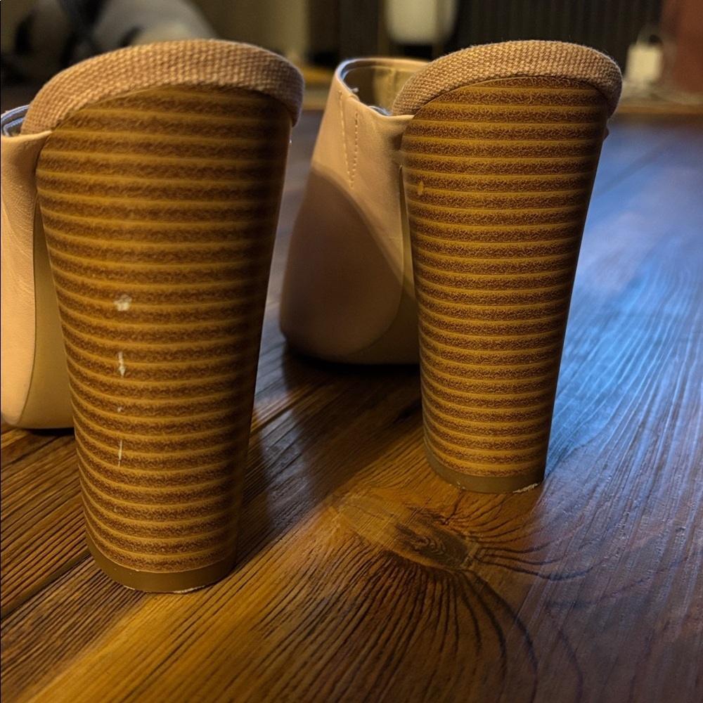 H by Halston Sand Nude Leather Kendra Open Toe Mule Heel 8.5 with 4.5" heel - Picture 5 of 9
